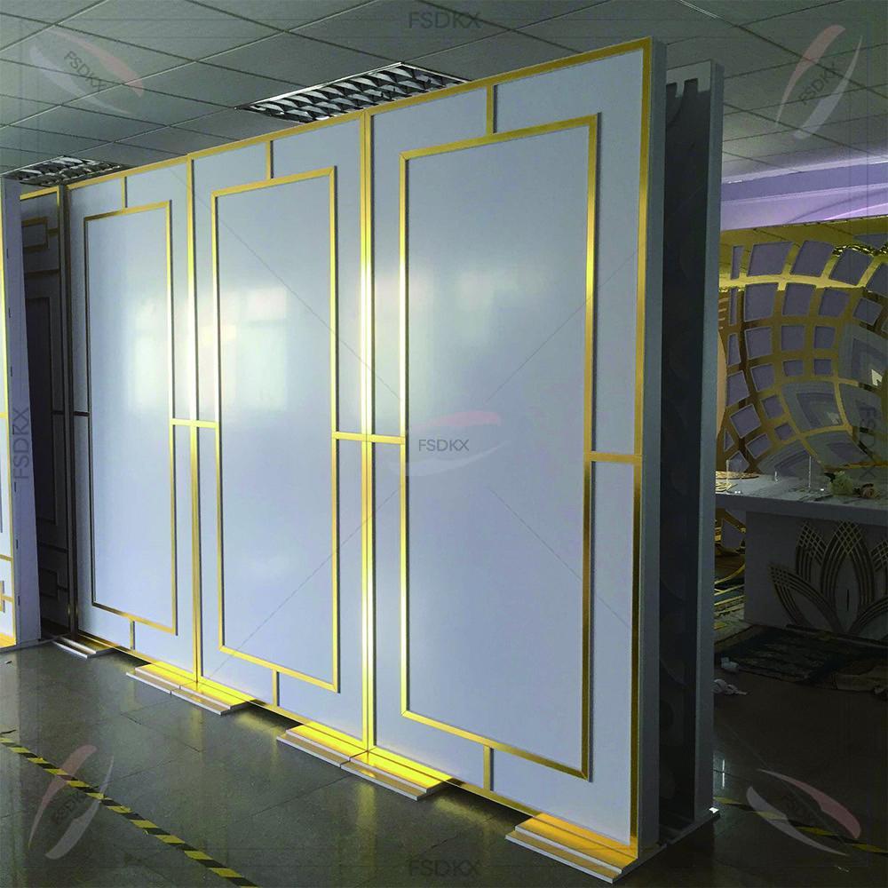 Shiny Gold Party Supplies Back - đánh giá và giá Event Party Supply Rental